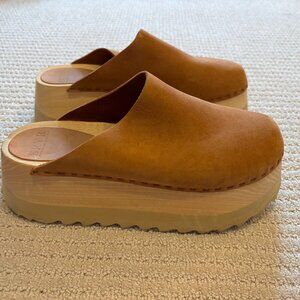 Bryr Chonk in Marigold Nubuck Size 8